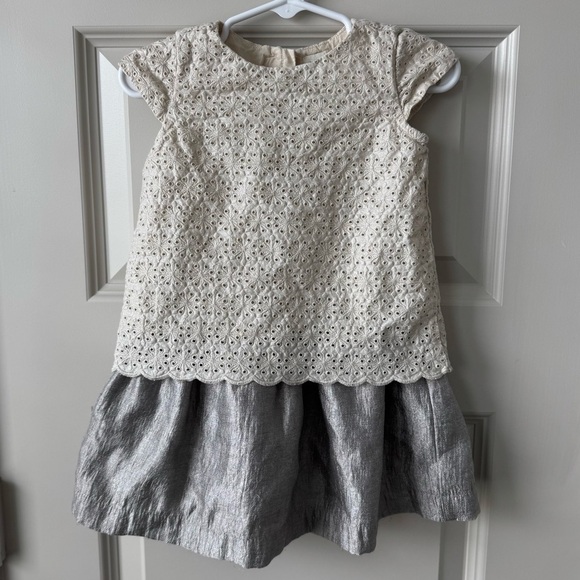 Baby Gap Shimmery Eyelet Lace Special Occasion Dress Size 2T New - Picture 3 of 6